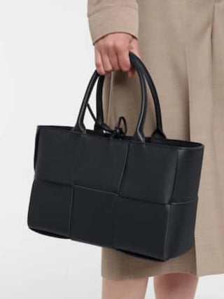 Textured Leather Tote Bag with Reinforced Stitching